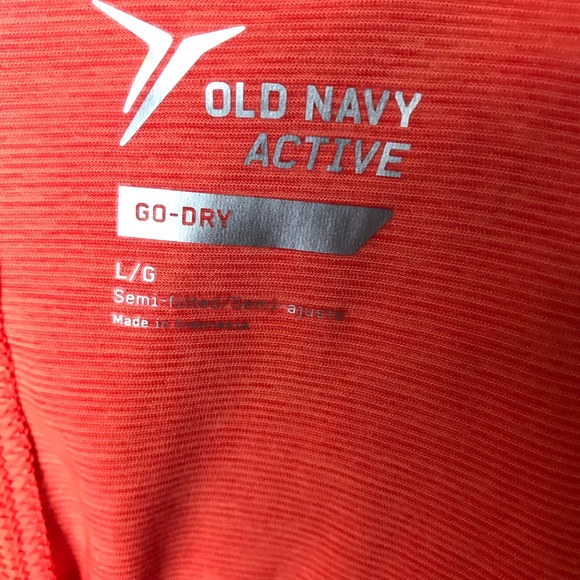 ❄️old navy neon orange workout shirt - Picture 4 of 4